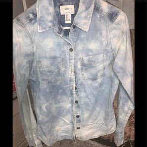 Blue & white washed long sleeve button up